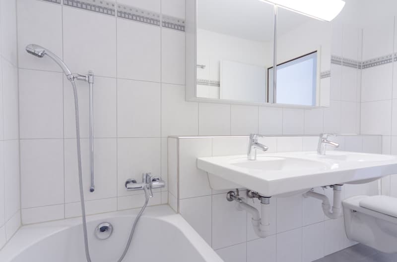 Charmante 4-Zimmer-Maisonette-Wohnung in Oberweningen (13)