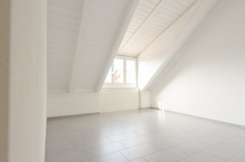 Charmante 4-Zimmer-Maisonette-Wohnung in Oberweningen (12)