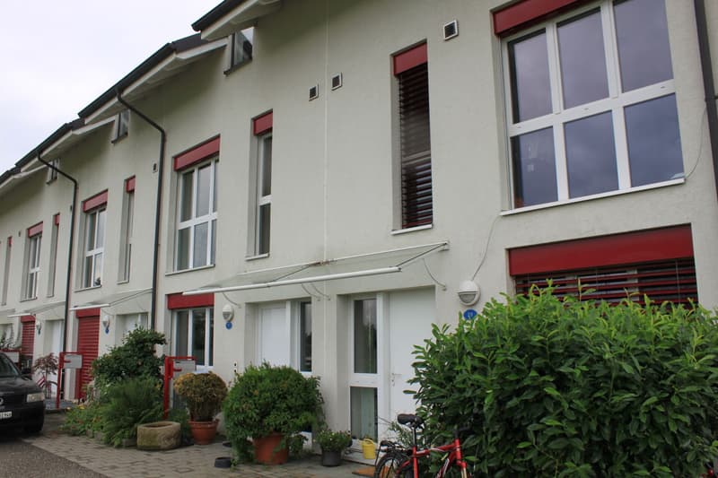 2.5-Zimmer-Reiheneinfamilienhaus in Müntschemier (2)