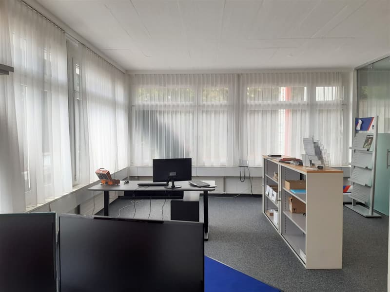 Büro- oder Atelierräumlichkeiten in gut frequentiertem Geschäftshaus (1)