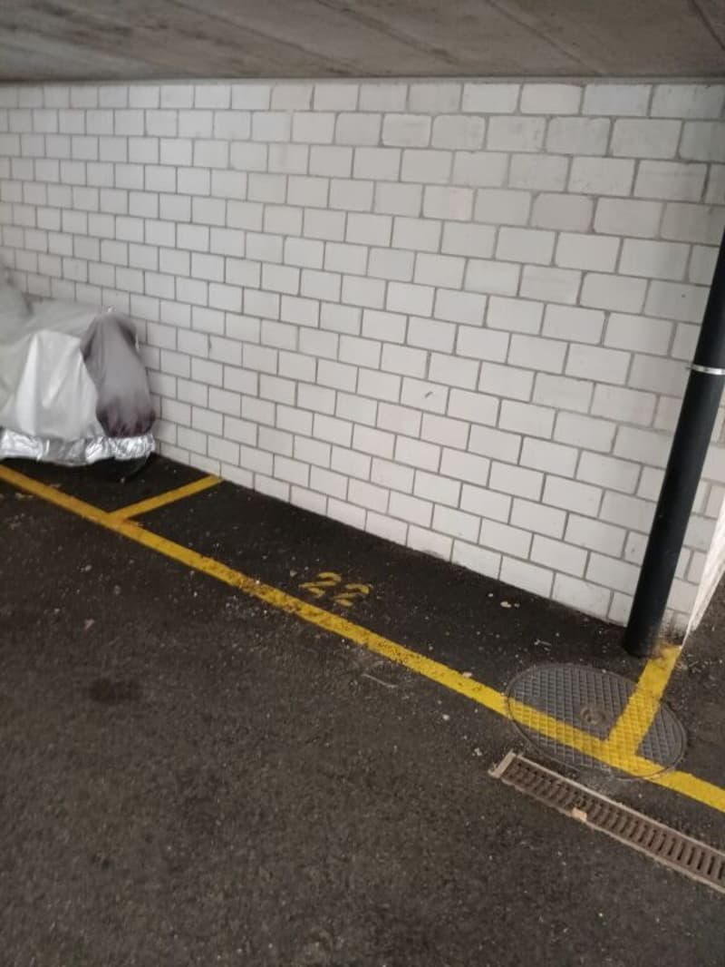 Motorrad Parkplatz (1)