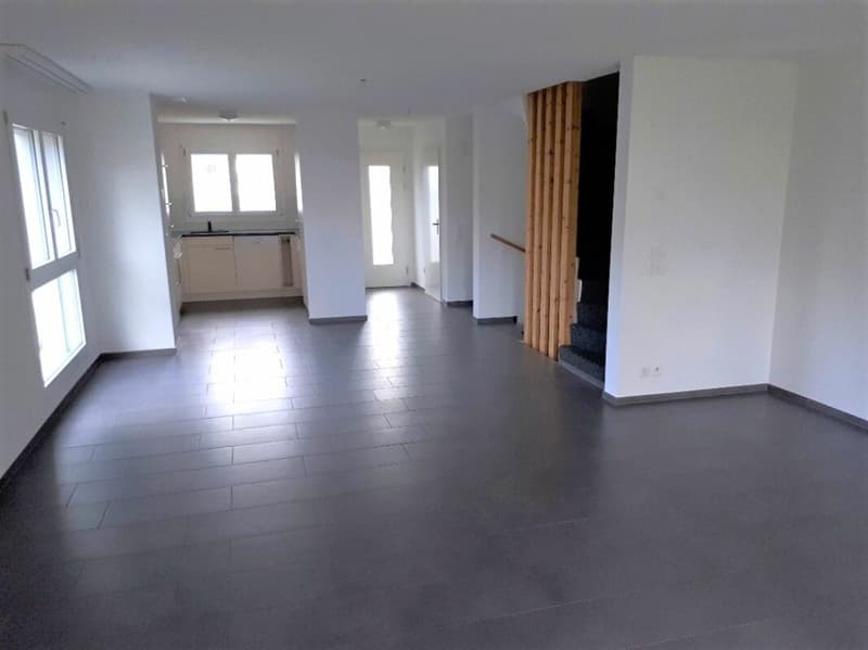 Spacious semi-detached house adjacent to the agricultural zone (4)