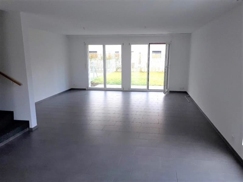 Spacious semi-detached house adjacent to the agricultural zone (10)
