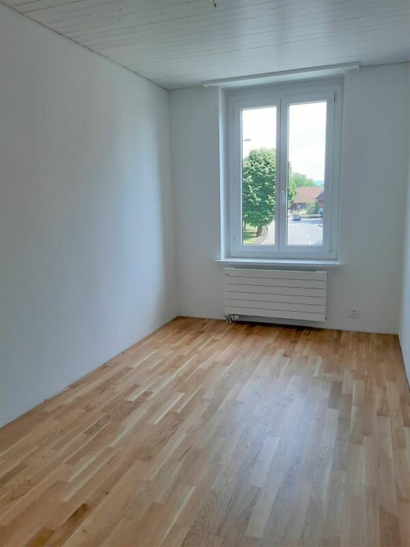 Moderne 3.5 Zimmer Wohnung mit Ankleideraum (4)