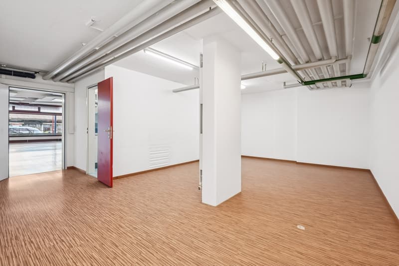 Spazio commerciale in posizione ideale a Bremgarten (6)