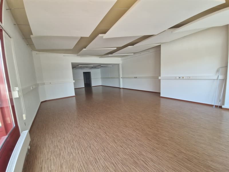 Spazio commerciale in posizione ideale a Bremgarten (3)