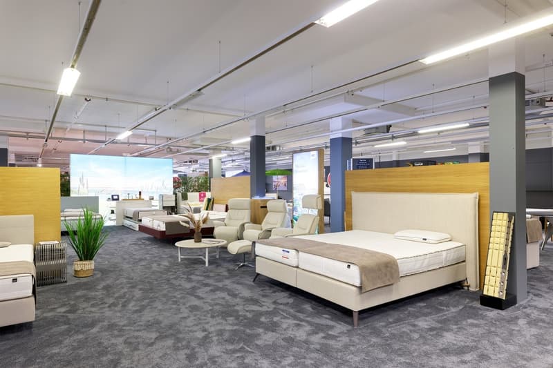 Attractive sales area on the ground floor (1)