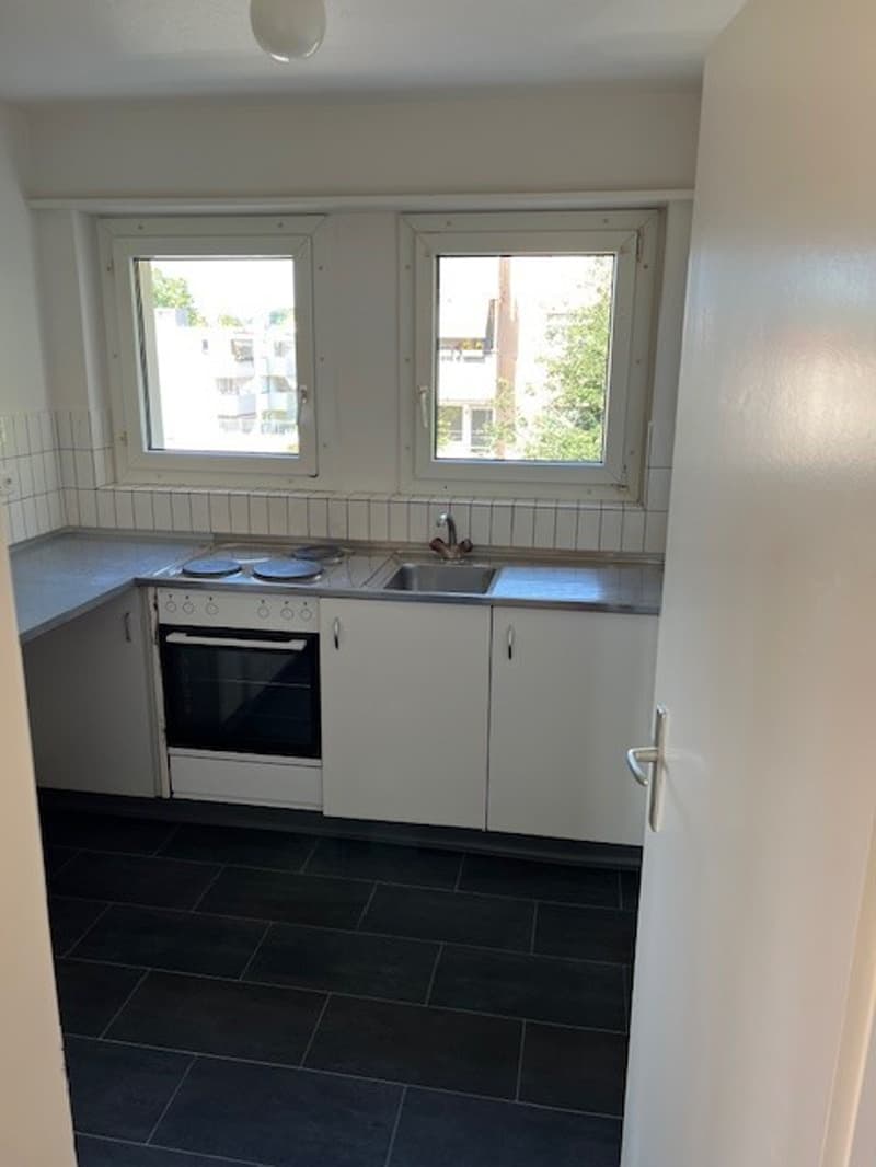 Great apartment with large balcony in central and quiet location! (8)
