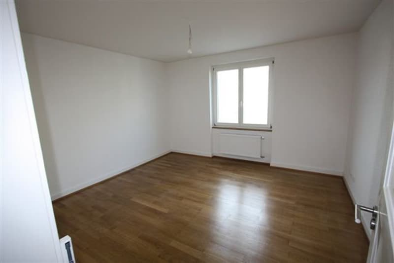 TOPMODERNE WOHNUNG (2)