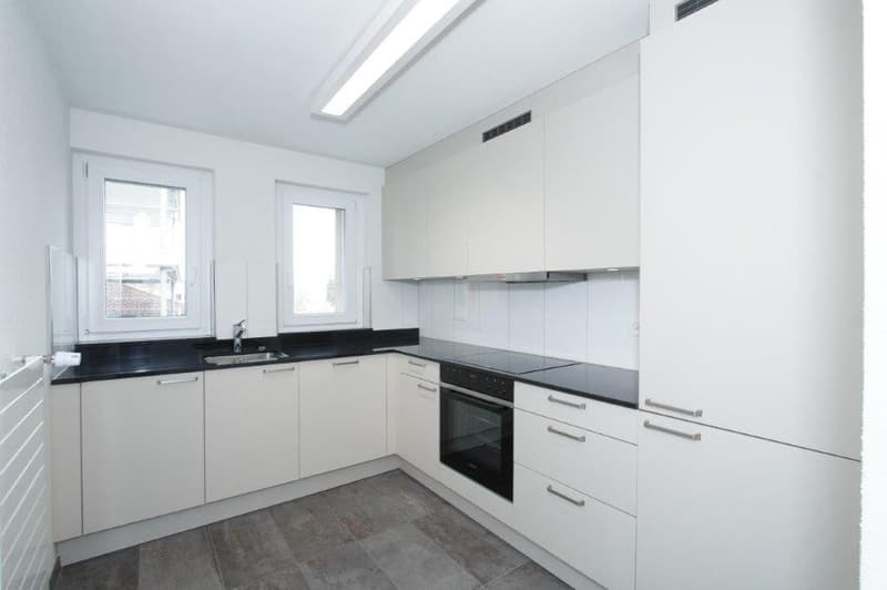 Ihr neues Zuhause mit atemberaubender Seesicht (3)