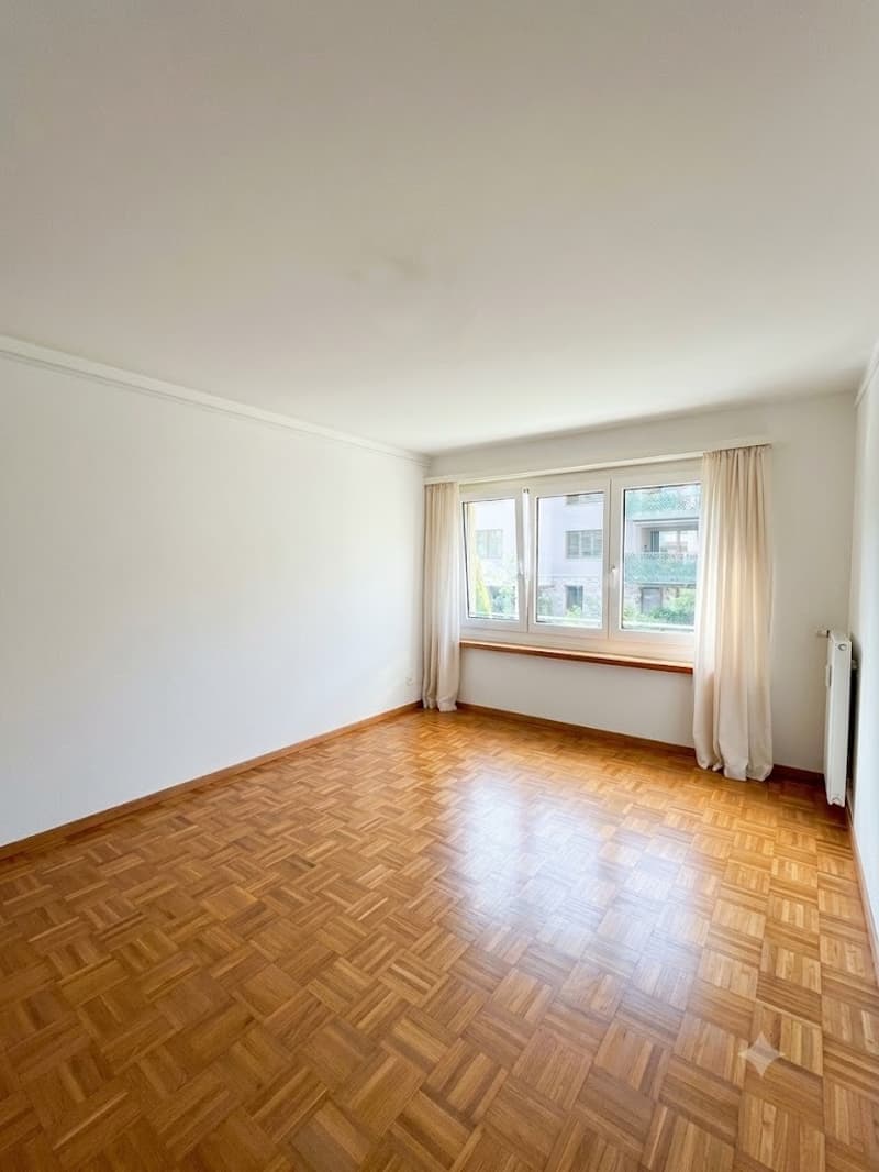 Emménager & se sentir bien : Appartement 2.5 pièces lumineux, très bien entretenu (3)