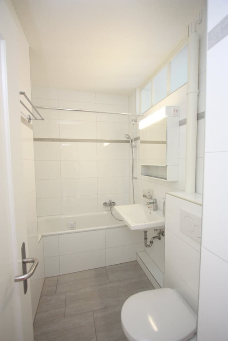 3-Bedroom Apartment for Rent in Highly Sought-After Neighborhood (7)