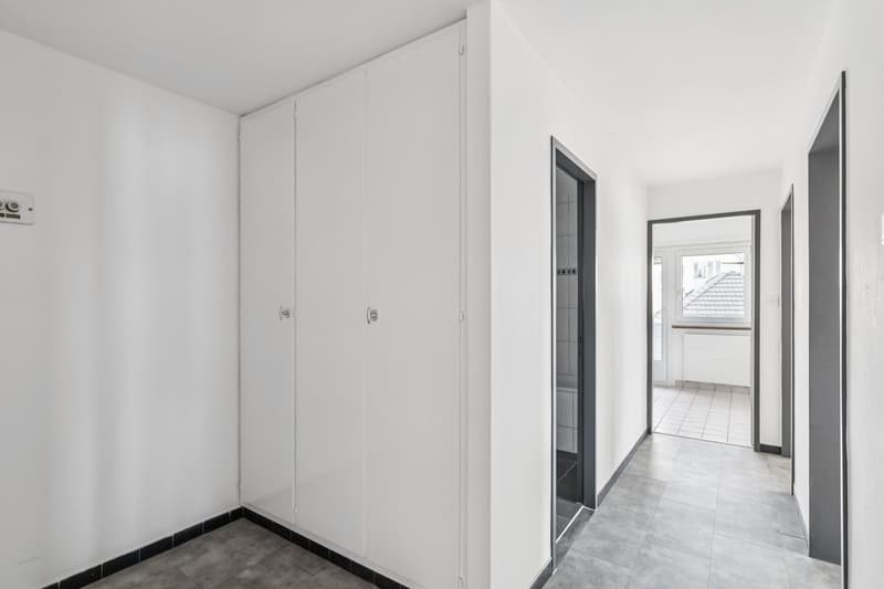 Posizione centrale - bagno ristrutturato - balcone (6)