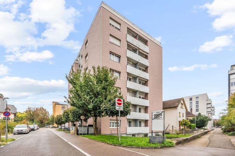 Posizione centrale - bagno ristrutturato - balcone (1)