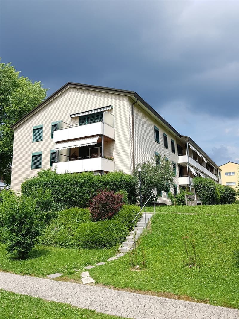 Apartment with lovely green surroundings! (2)