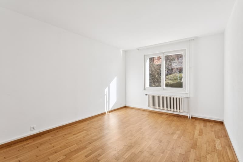 Renovated - balcony - good location (5)