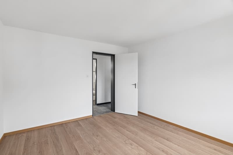 Emplacement central - salle de bain rénovée - balcon (8)