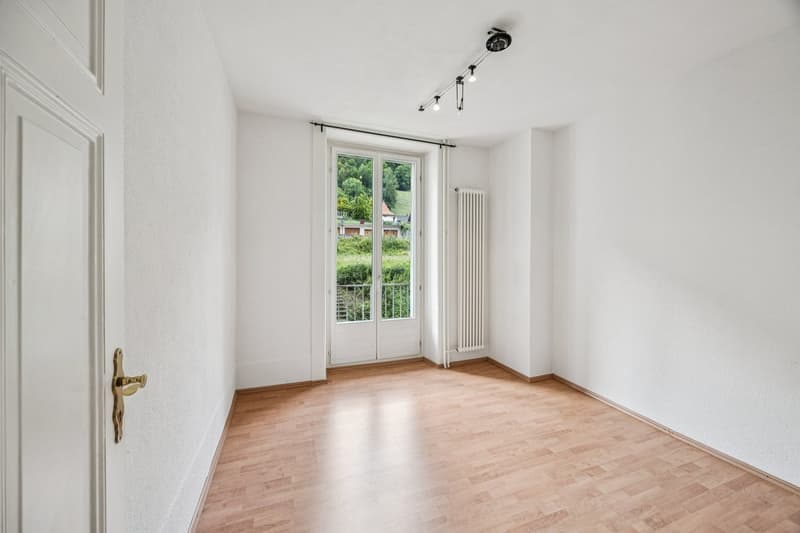 Ideal location - balcony - spacious (2)