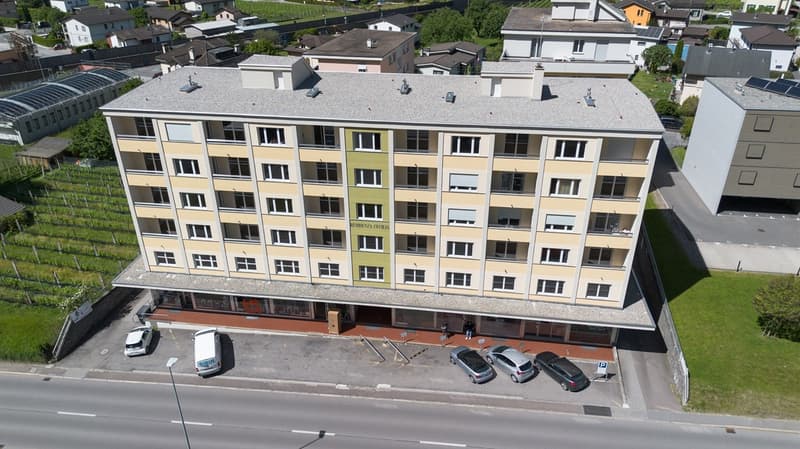 Modern and recently renovated apartment in central location (12)