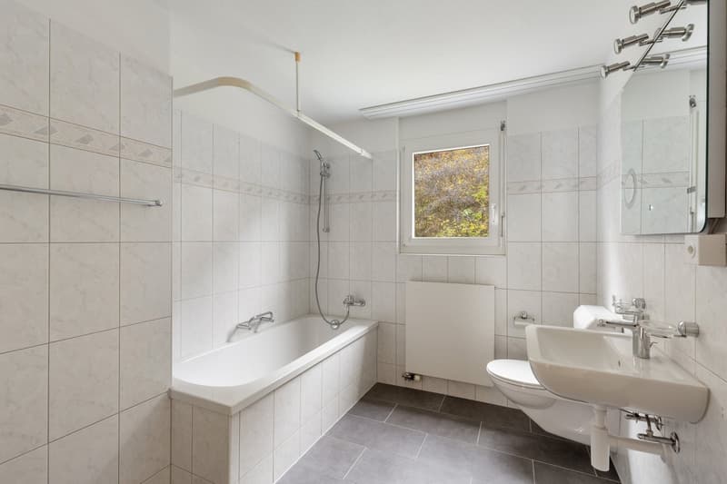 Geräumige helle Wohnung mit Balkon - zentral & im Grünen gelegen (9)
