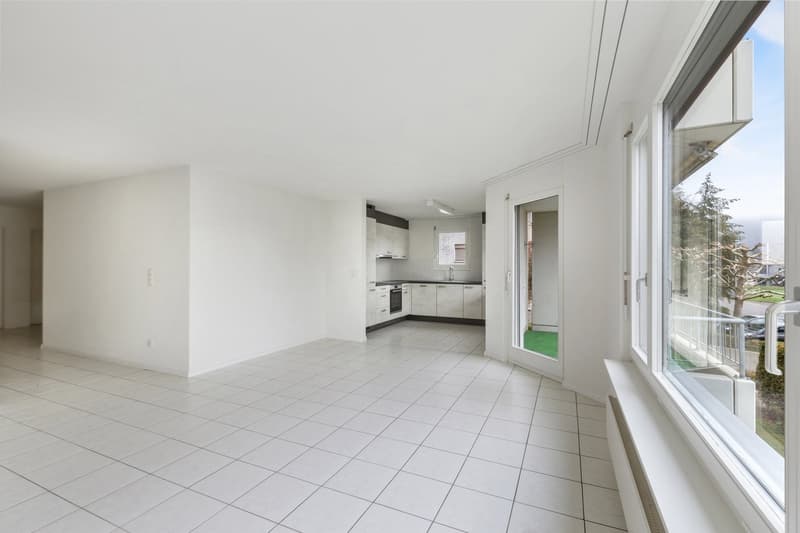 Geräumige helle Wohnung mit Balkon - zentral & im Grünen gelegen (3)