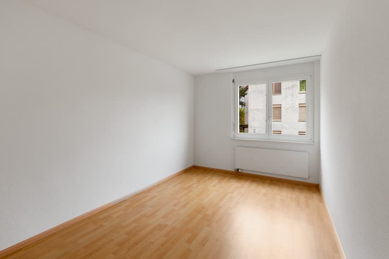 Geräumige helle Wohnung mit Balkon - zentral & im Grünen gelegen (5)
