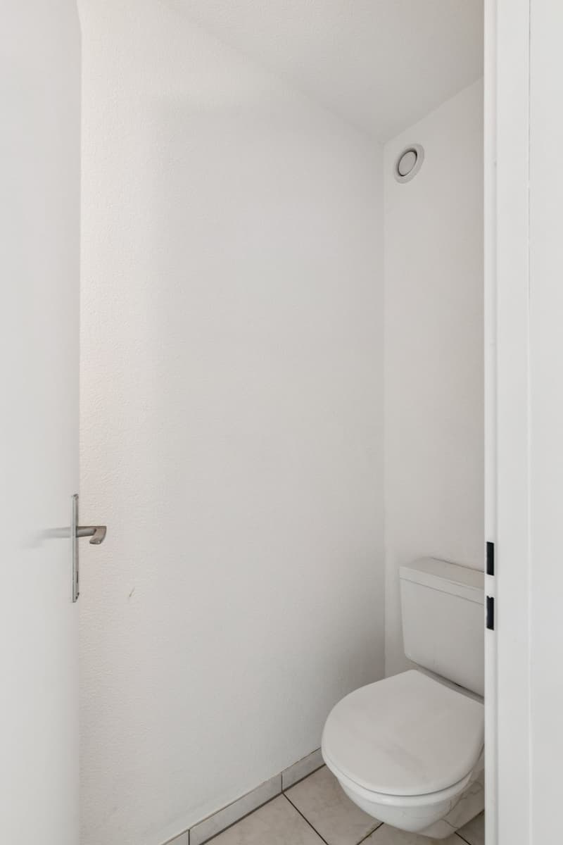 Attraktive 4.5-Zimmerwohnung mit Aussicht, Lift & Tiefgarage (7)