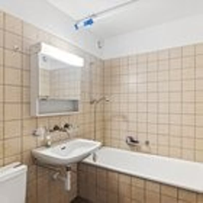 Gemütlich und Geräumig - mit Einstellplatz! (5)