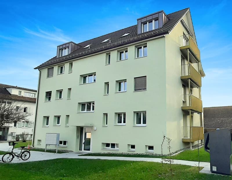 Attraktive Helle, Wohnung mit schöner Aussicht! (1)