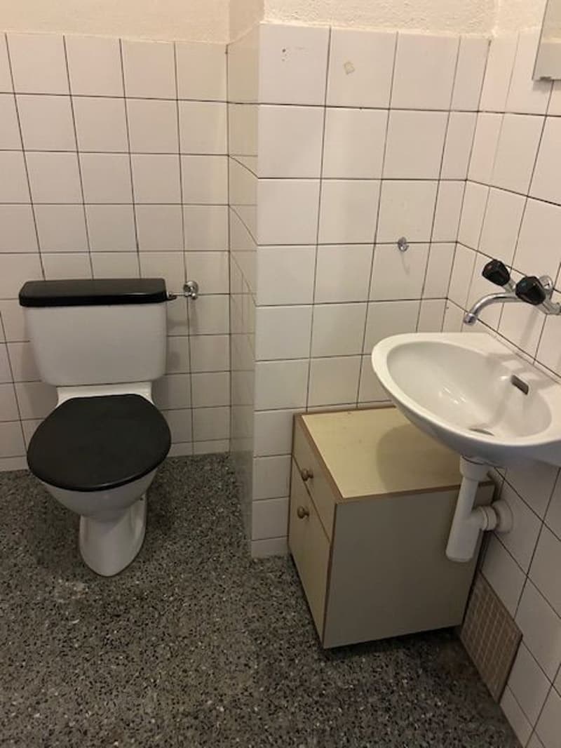 Ateliers/Lagerräume an zentraler Lage (2)
