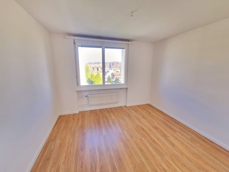 Zentrale Lage mit Blick ins Grüne! (2)