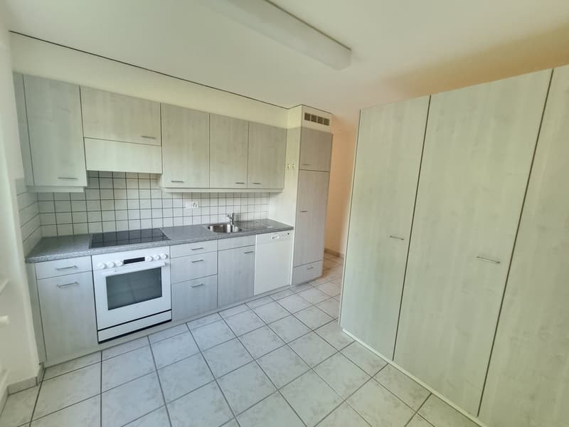 Helle 3.5-Zimmerwohnung und großem Balkon im EG (1)
