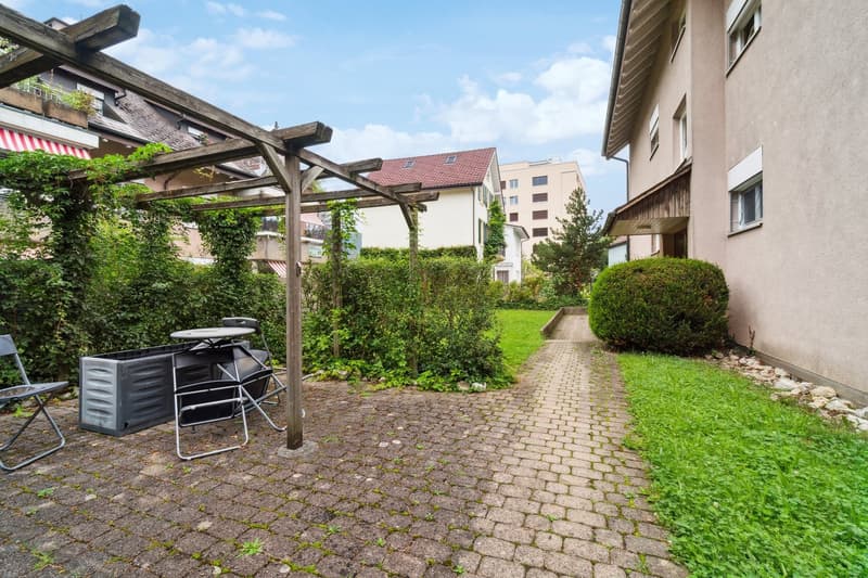 Tolle Maisonette-Wohnung mit Cheminée - ideale Lage ! (9)