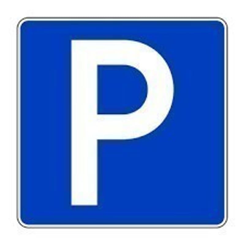 Parkplatz in Tiefgarage zu vermieten (1)