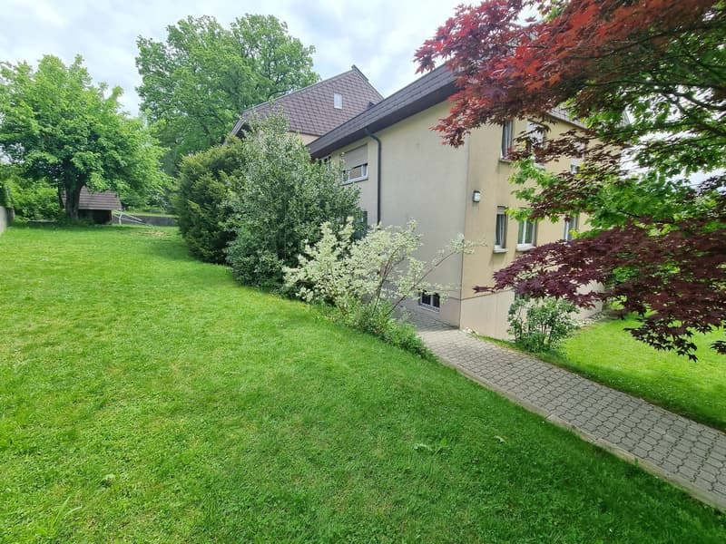 Günstige Wohnung in gepfleger Liegenschaft (2)