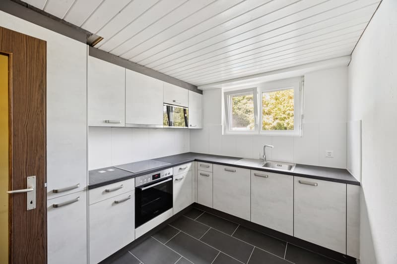 Frisch renovierte 4.5-Zimmerwohnung an ruhiger und zentraler Lage (9)