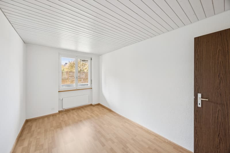 Frisch renovierte 4.5-Zimmerwohnung an ruhiger und zentraler Lage (4)