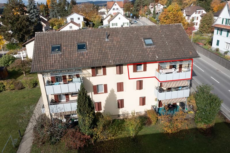 Helle und teilsanierte Wohnung an zentraler Lage (9)