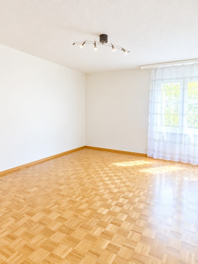 Grosse und zentralgelegene Wohnung in Kehrsatz (8)