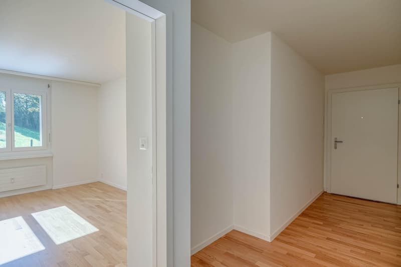 Grosszügige 3½-Zimmerwohnung mit Balkon und modernem Ausbaustandard (8)