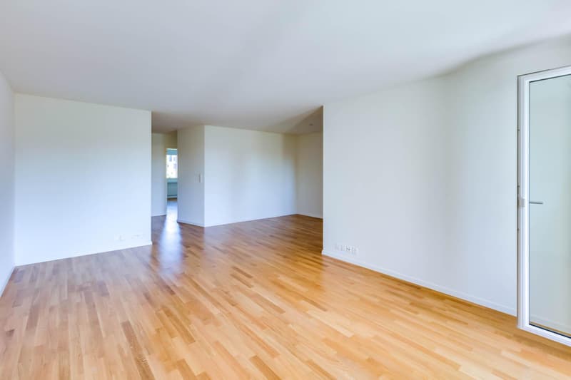 Moderne 4½-Zimmerwohnung mit Balkon und Abendsonne (7)