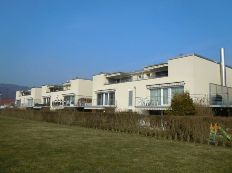 Sunny and quiet apartment with private laundry tower (1)