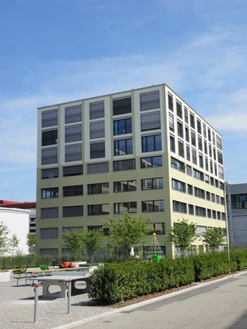 Modern 2.5-room apartment - Zurich Seebach (7)