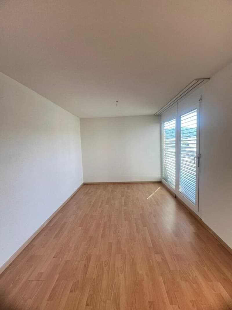 Appartement en mansarde de 2,5 pièces avec deux terrasses spacieuses (7)