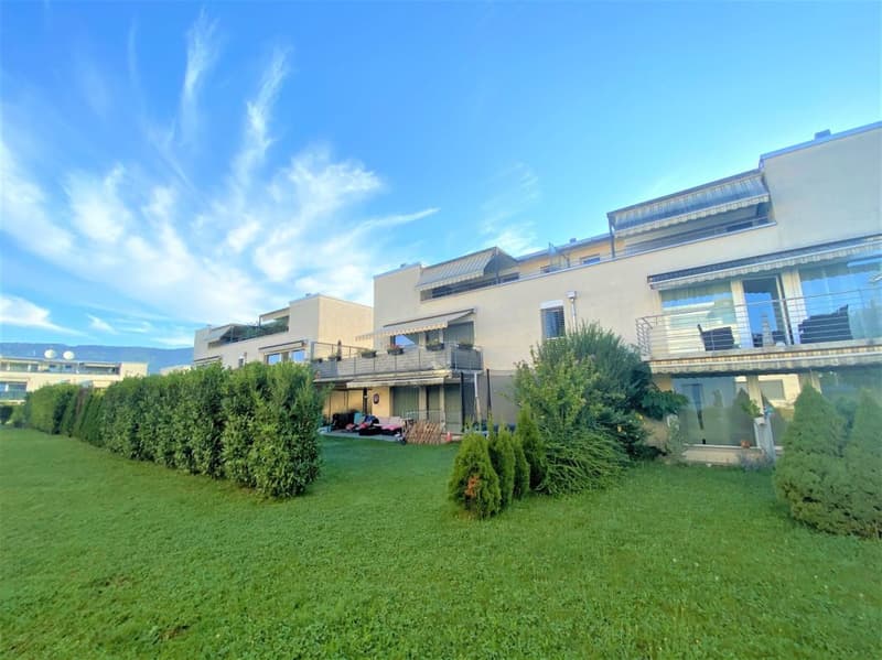 Appartement en mansarde de 2,5 pièces avec deux terrasses spacieuses (1)