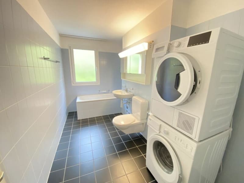 2.5-Zimmerwohnung mit Gartensitzplatz: Idyllisches Quartier im Grünen (5)