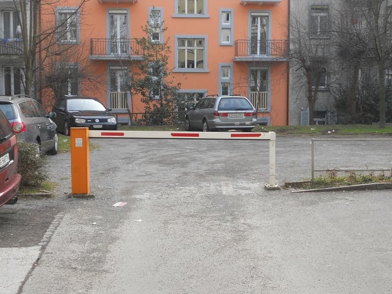 PARKING SPACE FOR RENT! - Rosengartenstrasse 23 in Zürich (2)