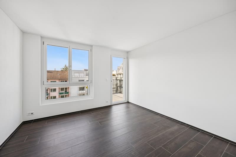 empty room, double glazed windows, balcony, wooden flooring