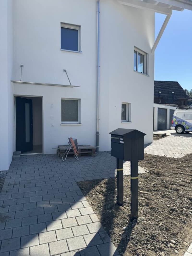Neu-Modern-Bezugsbereit (2)