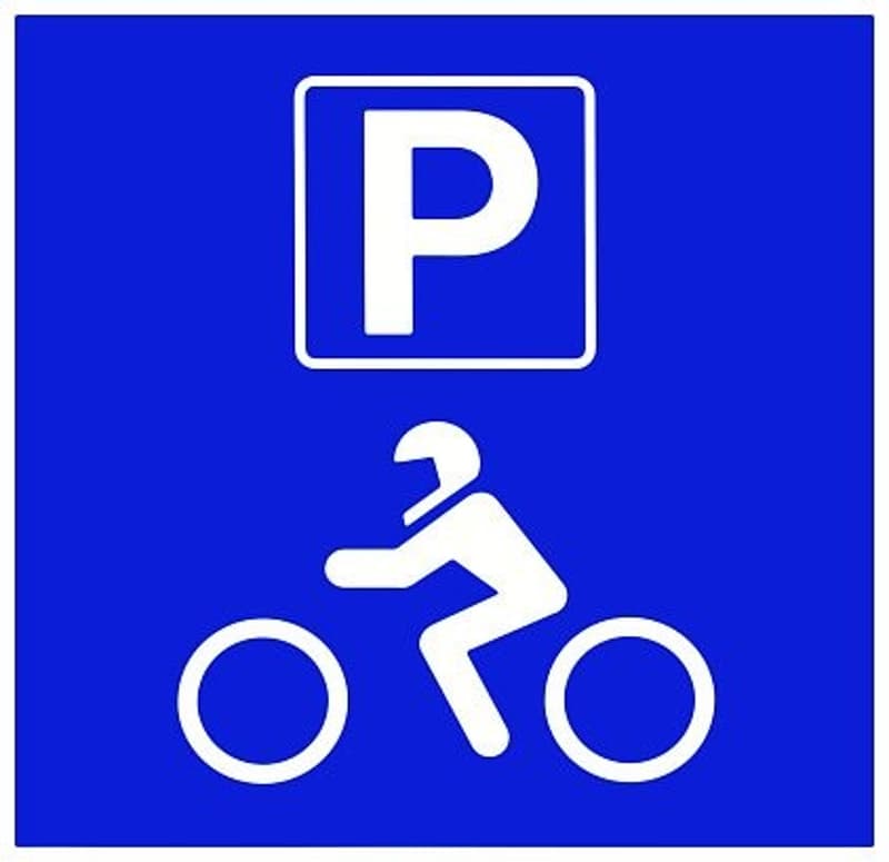 Motorradparkplatz.jpg